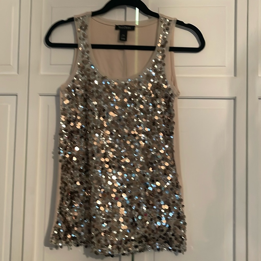 Cream sleeveless top with gold sequins